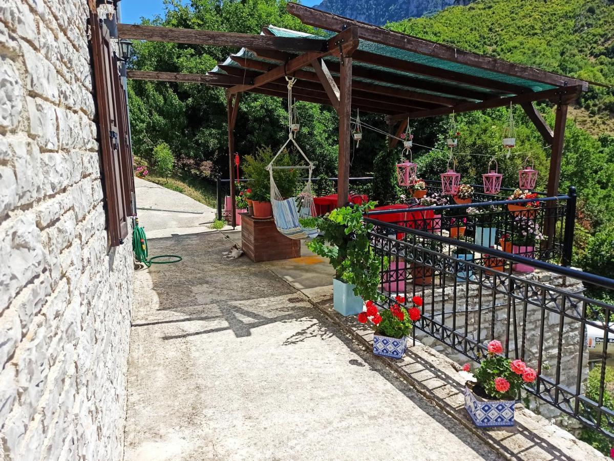 Hotel Foris House Vikos Esterno foto