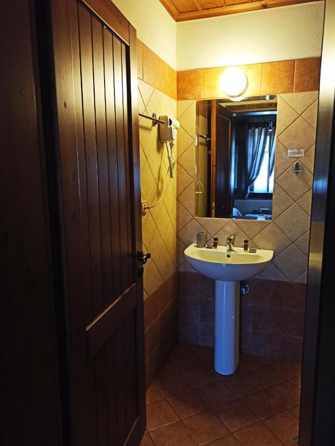 Hotel Foris House Vikos Esterno foto